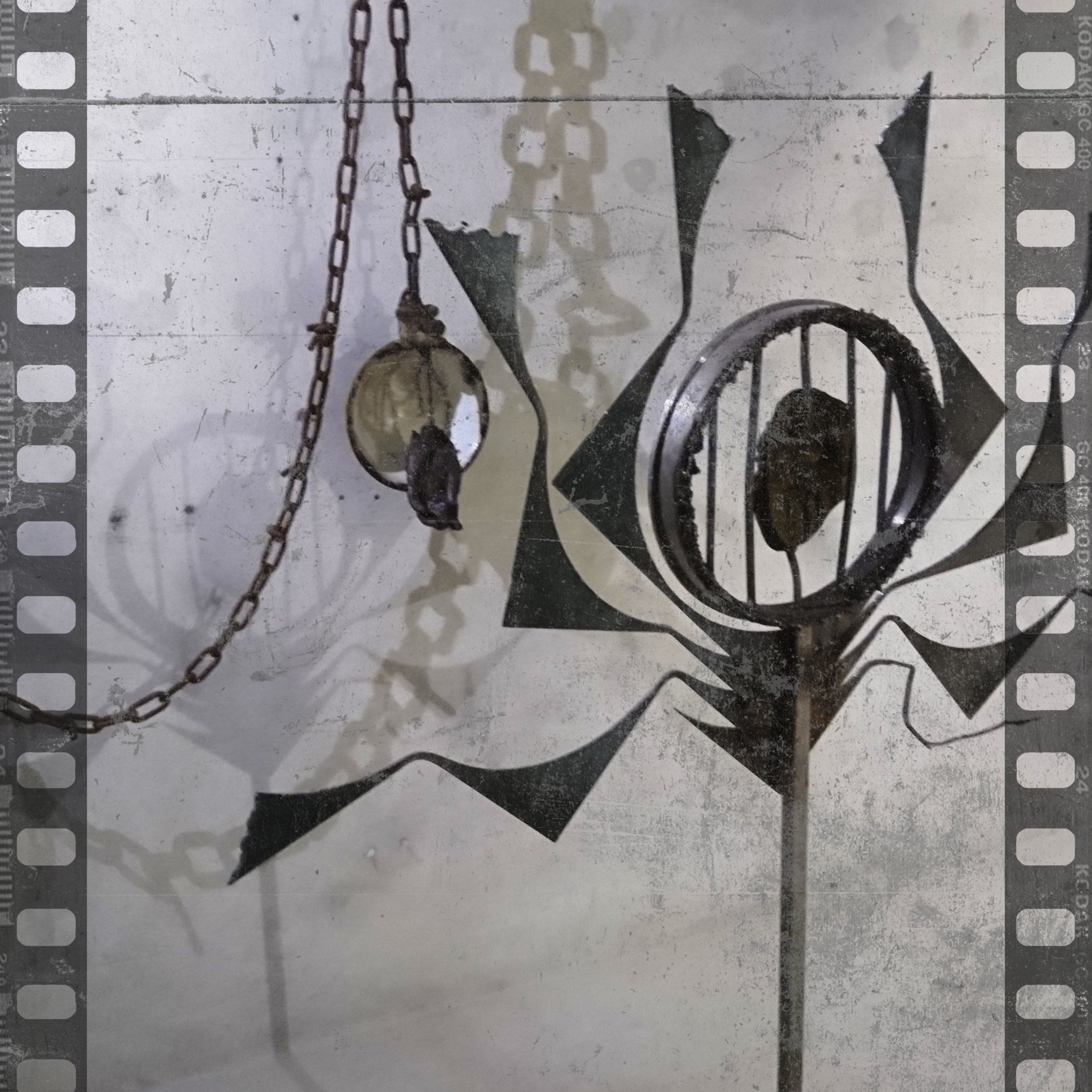 Materian rajoilla - yleiskuvaa