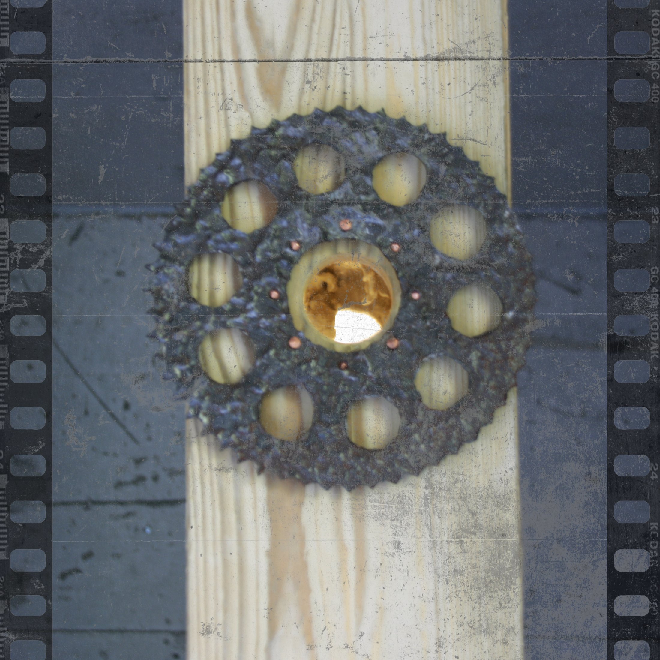 Valon suunta - 2018 - puu, metalli, keramiikka, valo